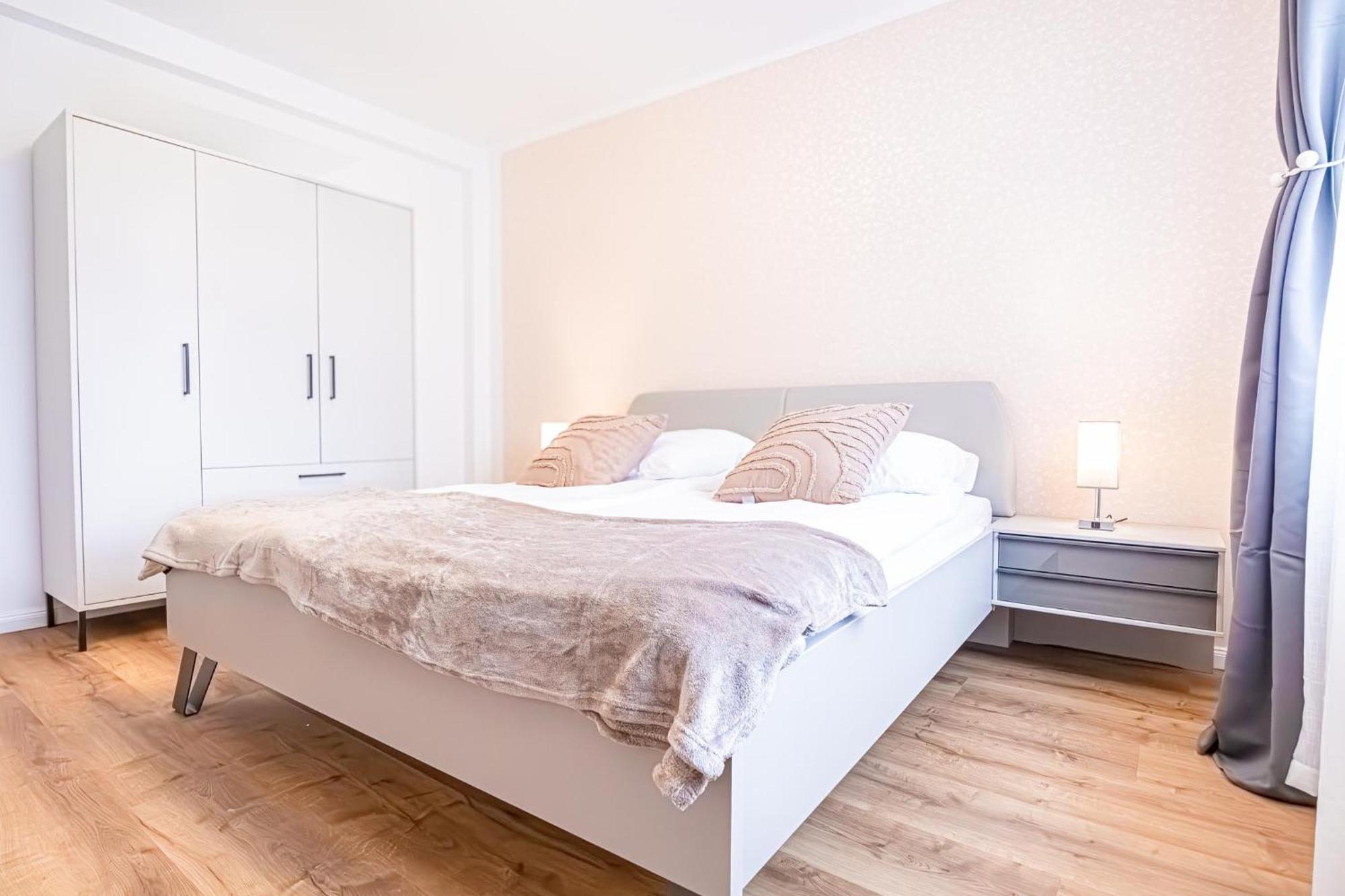 Charming 1Br And 1Lr Apt Modern Design Donaustadt Vienna Esterno foto