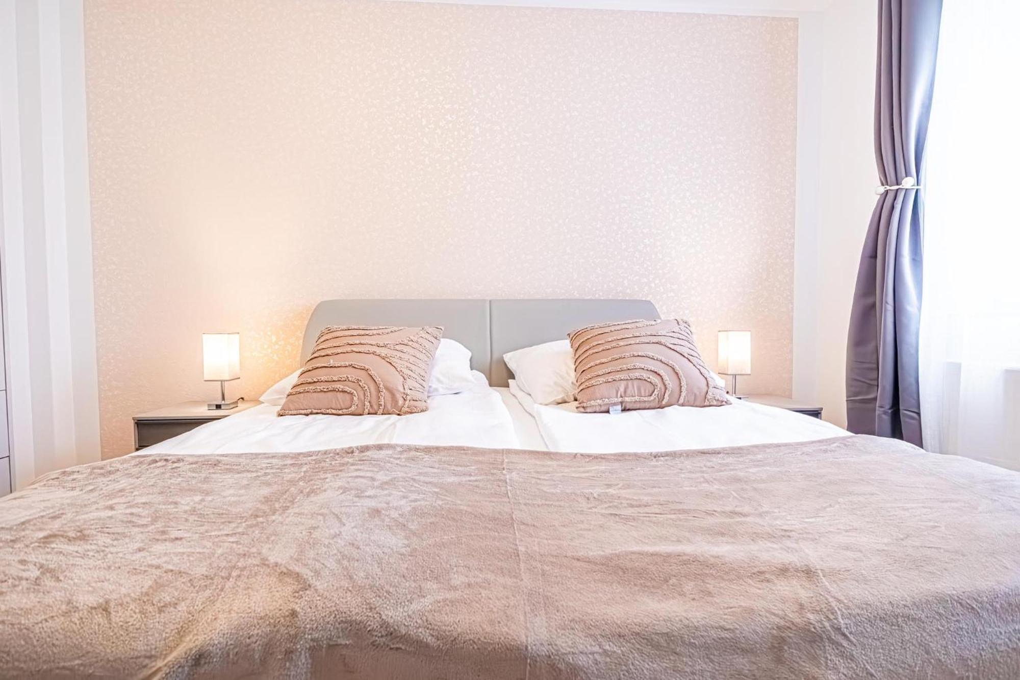 Charming 1Br And 1Lr Apt Modern Design Donaustadt Vienna Esterno foto
