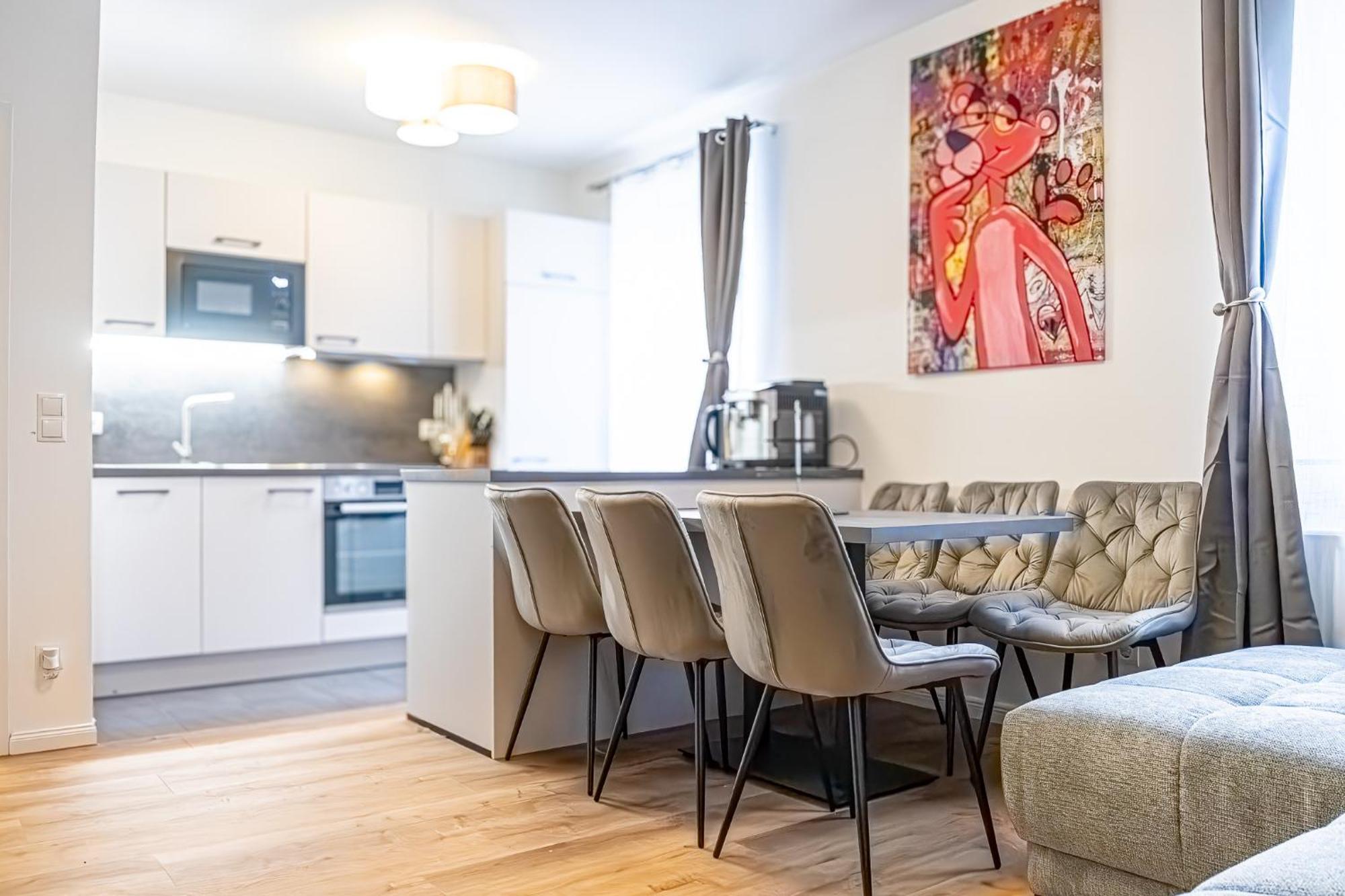 Charming 1Br And 1Lr Apt Modern Design Donaustadt Vienna Esterno foto