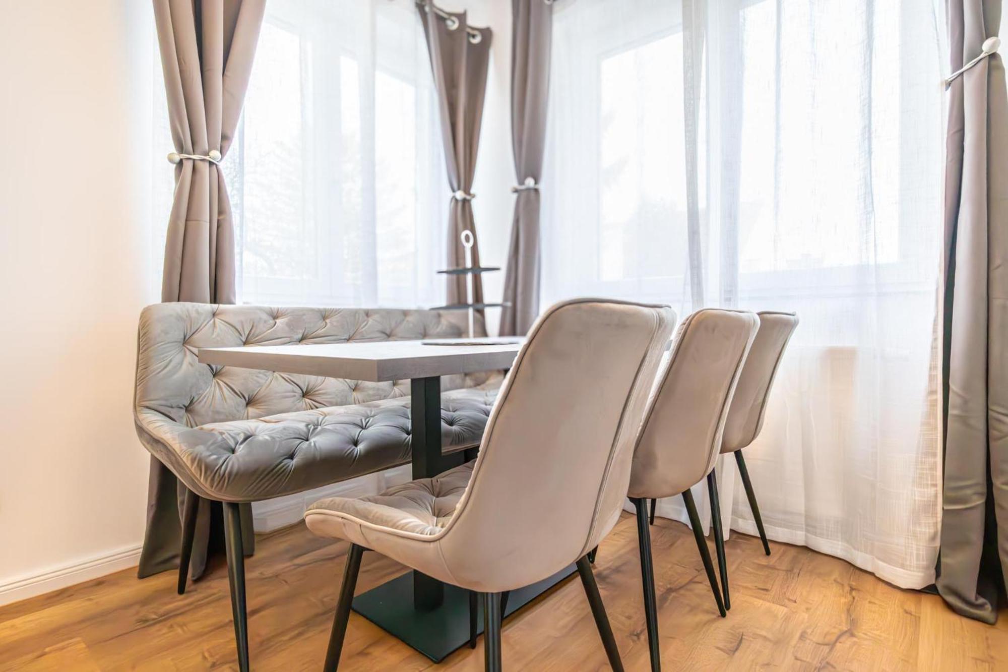 Charming 1Br And 1Lr Apt Modern Design Donaustadt Vienna Esterno foto