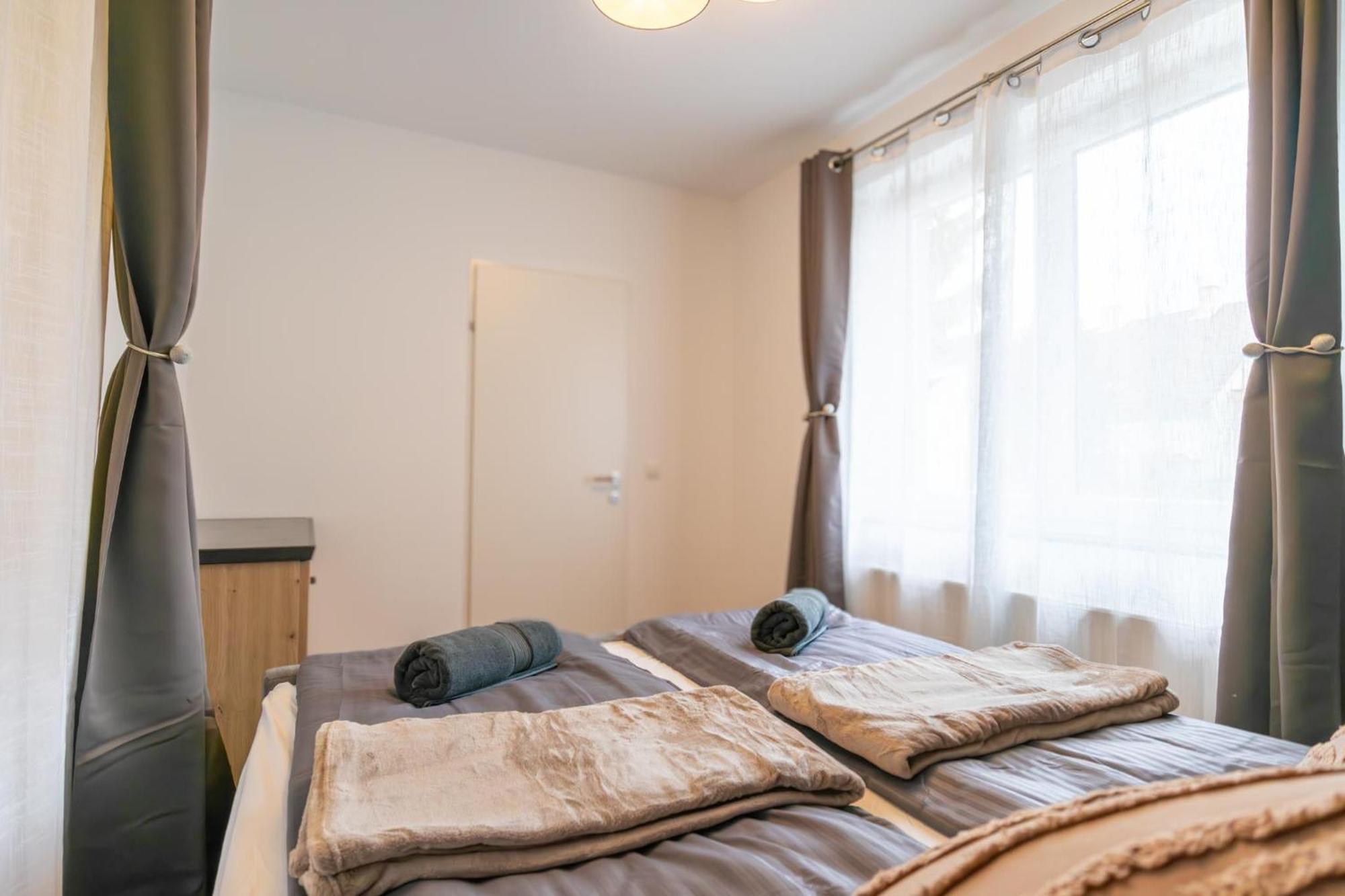 Charming 1Br And 1Lr Apt Modern Design Donaustadt Vienna Esterno foto