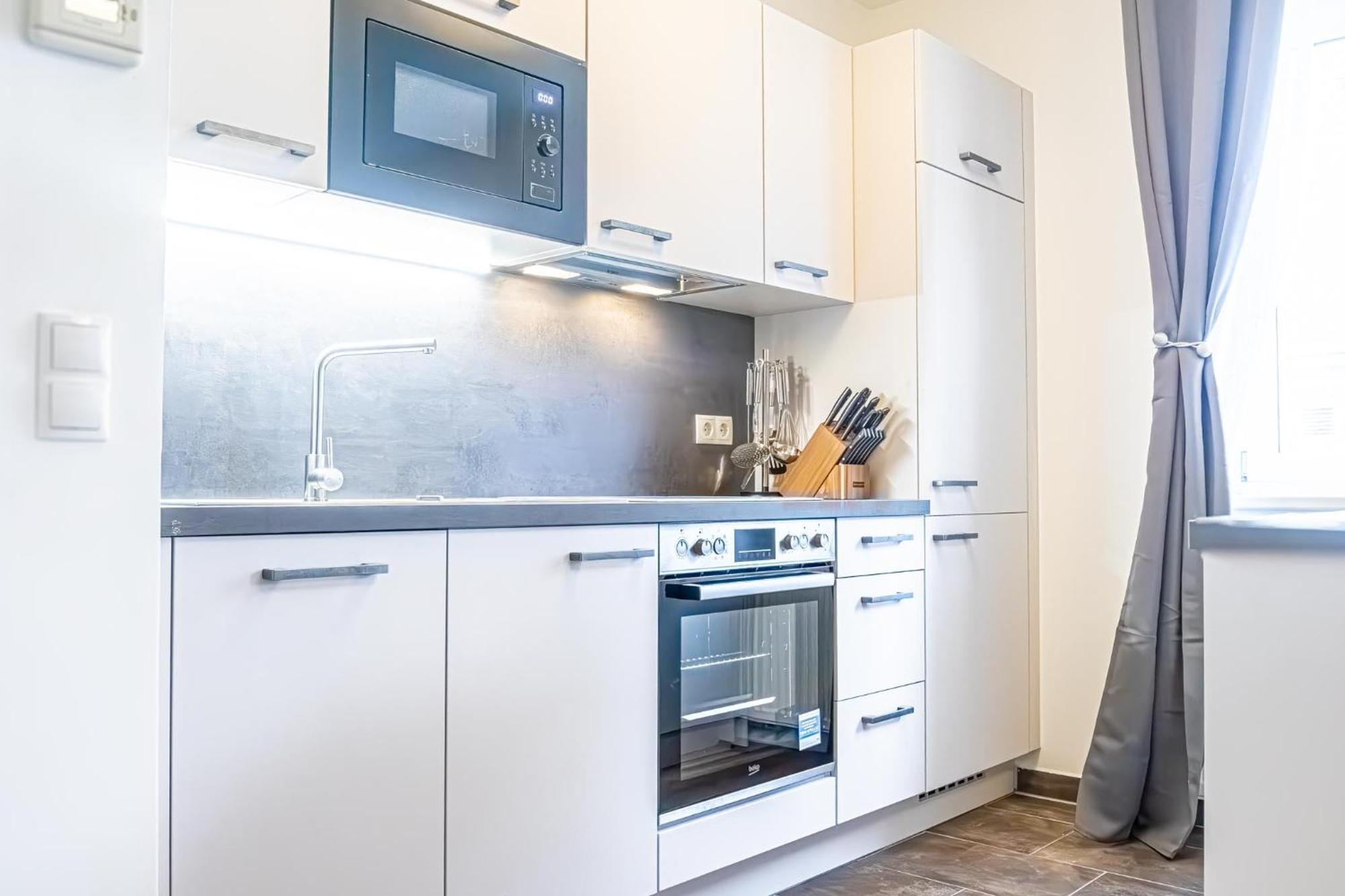 Charming 1Br And 1Lr Apt Modern Design Donaustadt Vienna Esterno foto