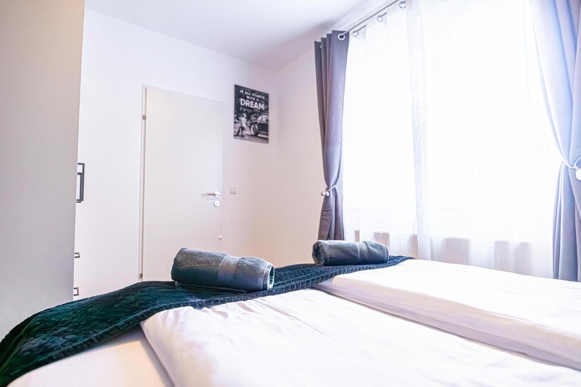 Charming 1Br And 1Lr Apt Modern Design Donaustadt Vienna Esterno foto